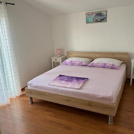 Vila Rosanda สลาทิเน ภายนอก รูปภาพ